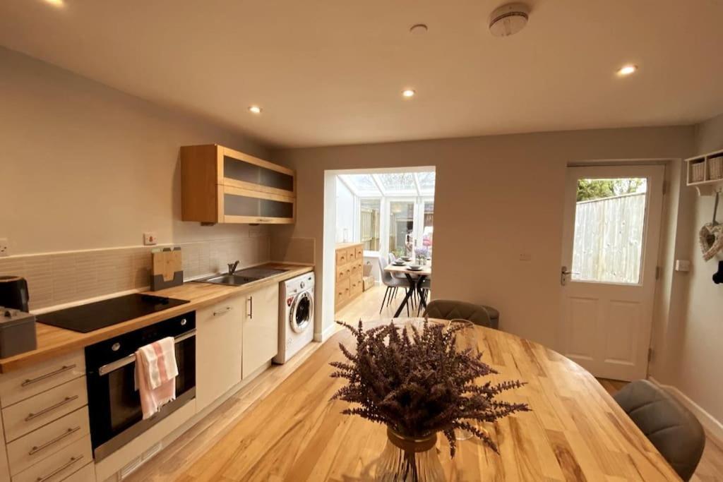 3Bed House With Parking Short Walk To Bath Centre Villa Exterior photo